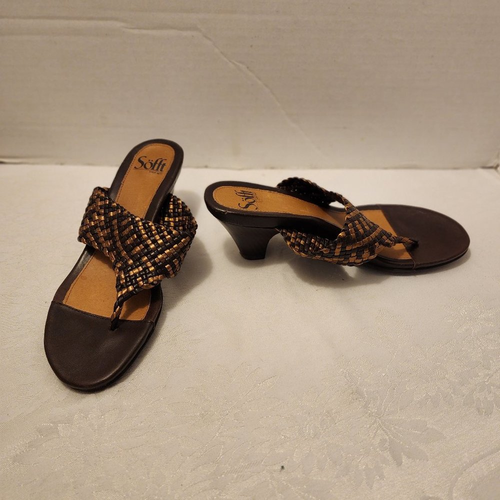 Size 9 Sofft Woven Leather Thong Sandals 2.50" High Heel Excellent Condition!